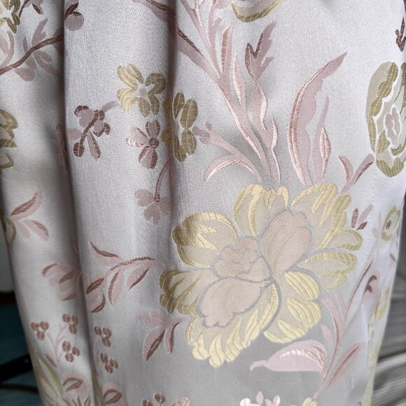 BEAUTIFUL BROCADE COAT IN PASTEL COLORS WITH CRYSTAL BUTTONS, SZ. 6 - Picture 8 of 10